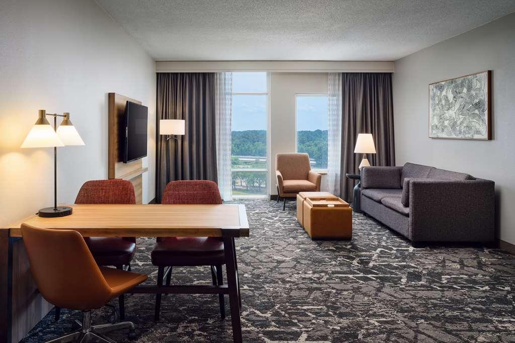 Embassy Suites By Hilton Hampton Convention Center Quarto foto